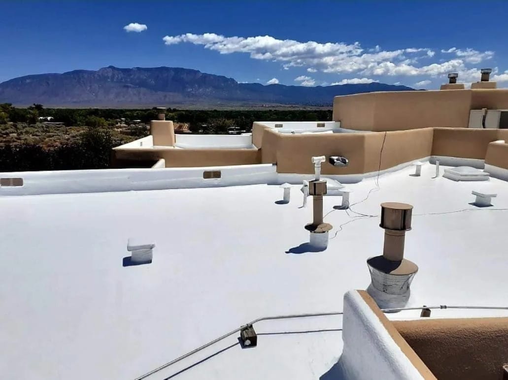 Best Flat Roof Maintenance Tips